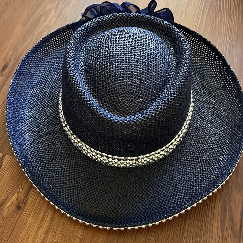 Navy blue hat. #741 - Picture 3 of 4